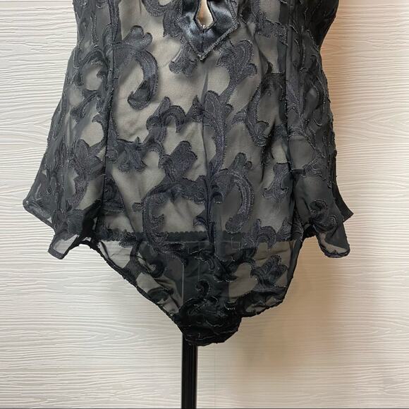 Vintage Gold Label Victoria Secret nightie one piece Medium - Picture 3 of 8